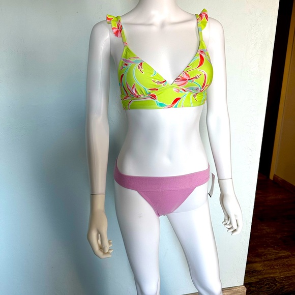 NWT bright purple swim bottoms - Picture 4 of 8